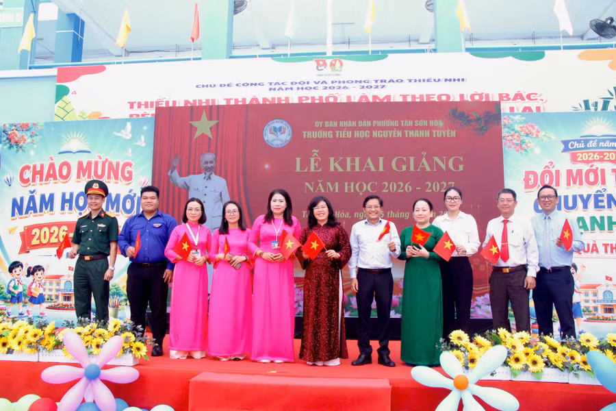 khai-giang-nam-hoc-moi-2.jpg