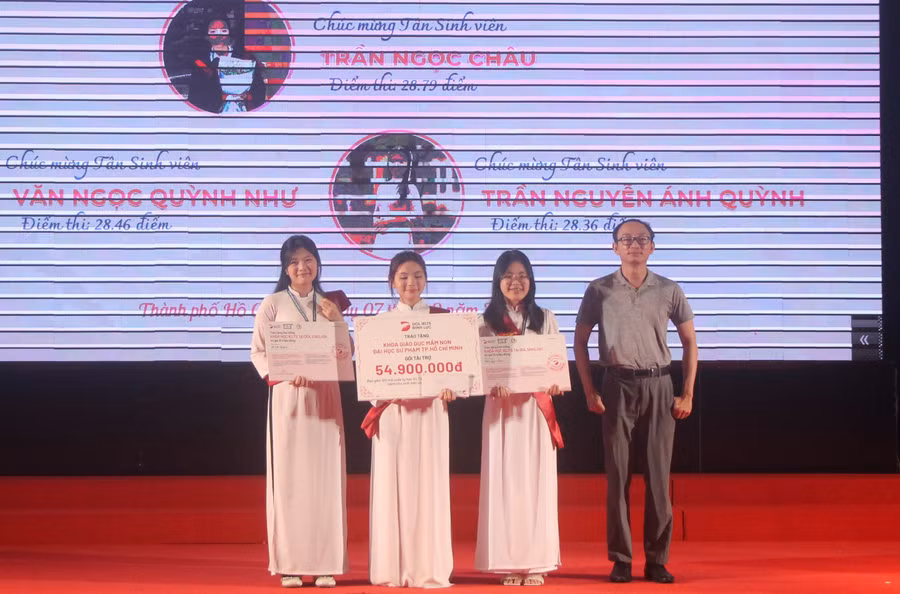 tan-sinh-vien-2.jpg
