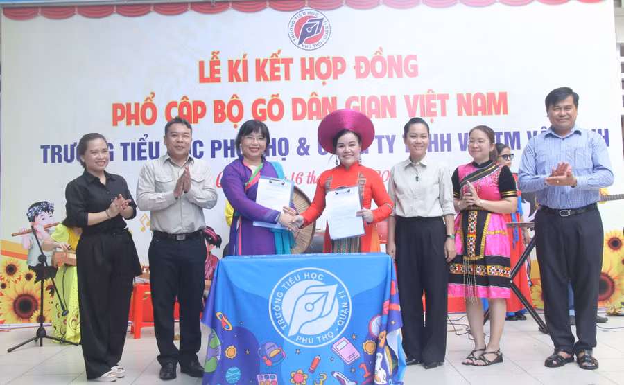 truong-hoc-to-chuc-mung-sinh-nhat-bac-9.jpg