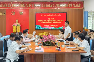 Quang cảnh buổi làm việc.