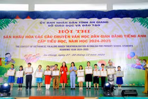Hội thi "Sân khấu hóa các câu chuyện văn học dân gian bằng tiếng Anh" cấp Tiểu học dành cho học sinh An Giang. Ảnh minh họa.