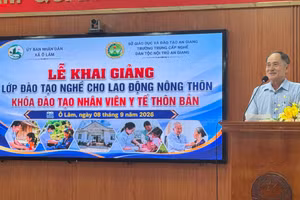 Đào tạo nghề nhân viên Y tế thôn bản cho lao động xã dân tộc và miền núi