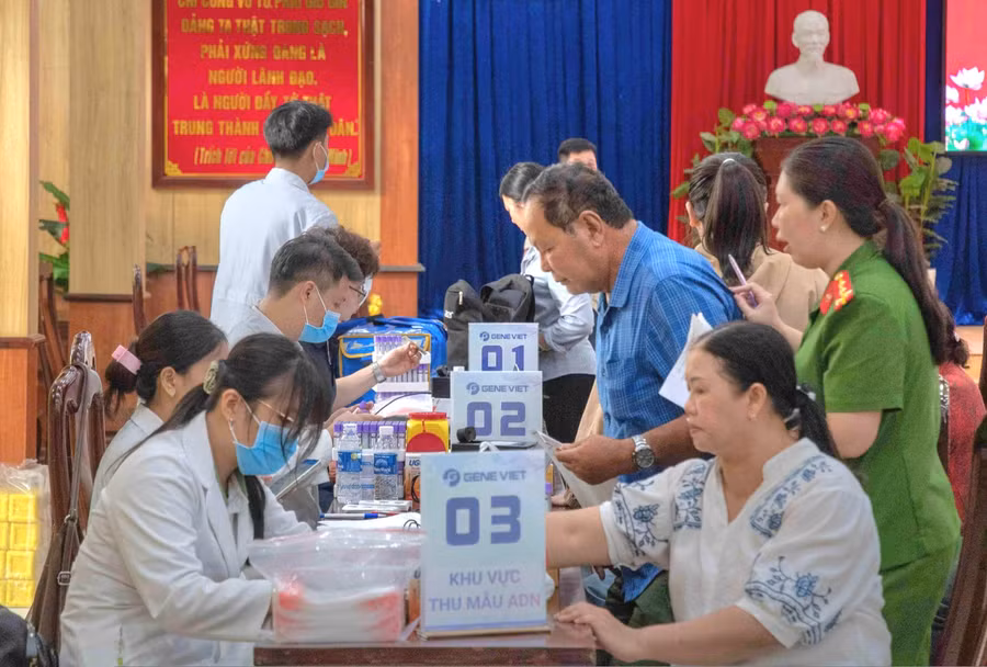 Thu nhận mẫu sinh phẩm ADN thân nhân liệt sĩ chưa xác định thông tin tại An Giang.