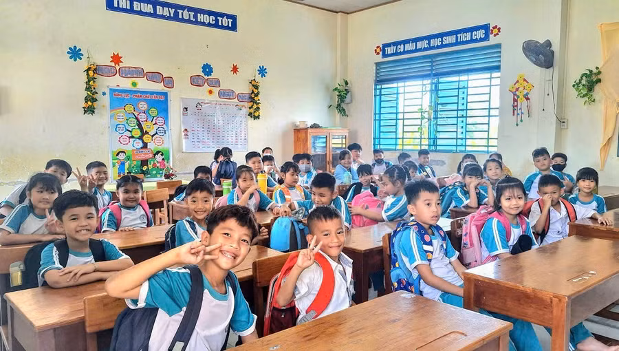 "Mỗi ngày đến trường là mỗi ngày vui" của học sinh. Ảnh: Trọng Nhân.