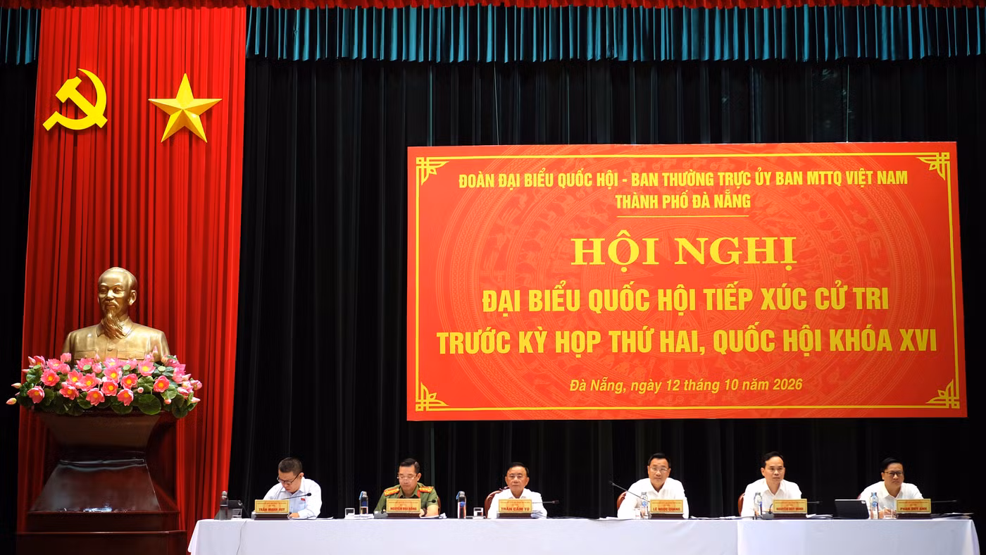 Đoàn ĐBQH đơn vị TP Đà Nẵng tổ chức Hội nghị tiếp xúc cử tri. 