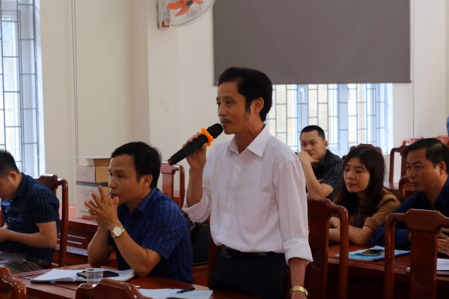 Thầy Hoàng Văn Thân, Phó Hiệu trưởng Trường Tiểu học Kim Lũ bày tỏ mong muốn sẽ nhận được sự giúp đỡ từ Bộ GD&amp;ĐT cũng như các nhà tài trợ.