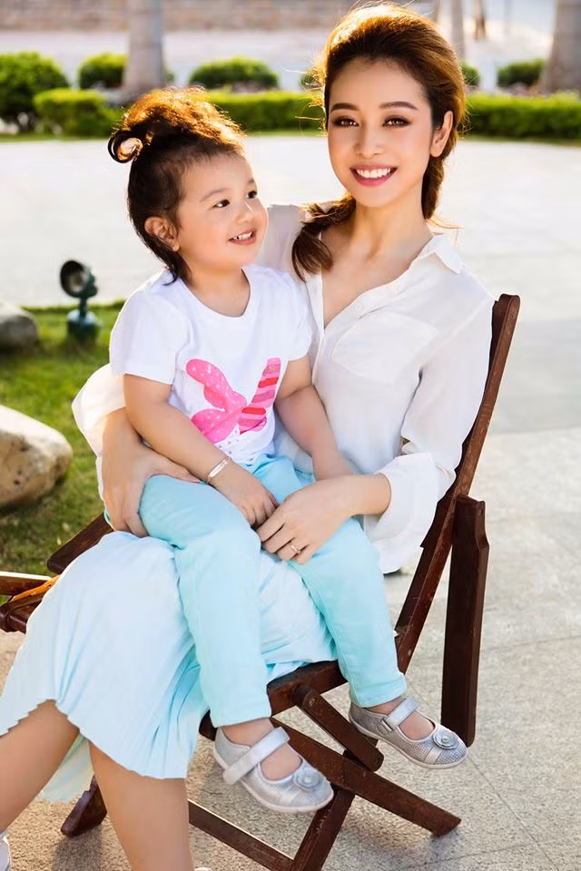 Bốn thiên thần 'đẹp như tranh' của Jennifer Phạm