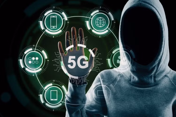Kết nối 5G cũng mang lại cho giới tội phạm điều khiển học những khả năng vô tận để tấn công mạng.