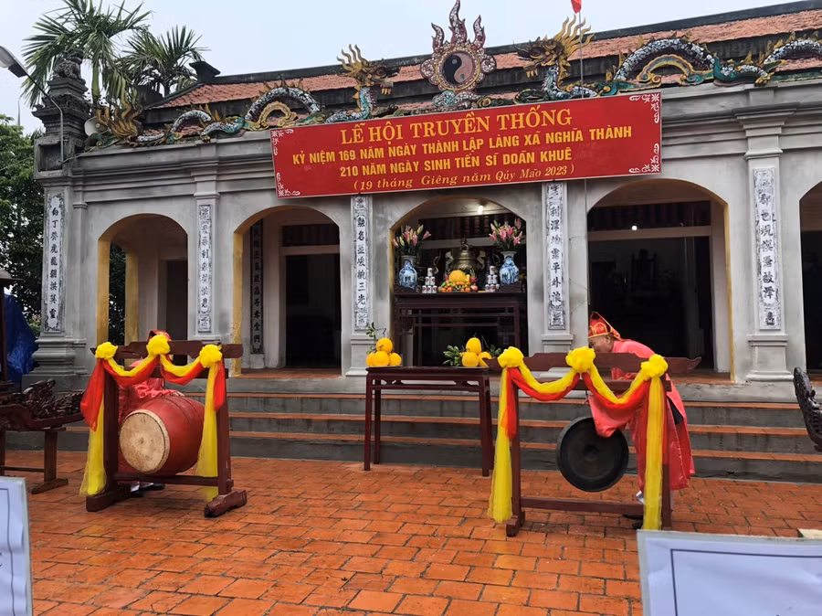 Đền thờ Doãn Khuê tại xã Nghĩa Thành (Nghĩa Hưng – Nam Định).