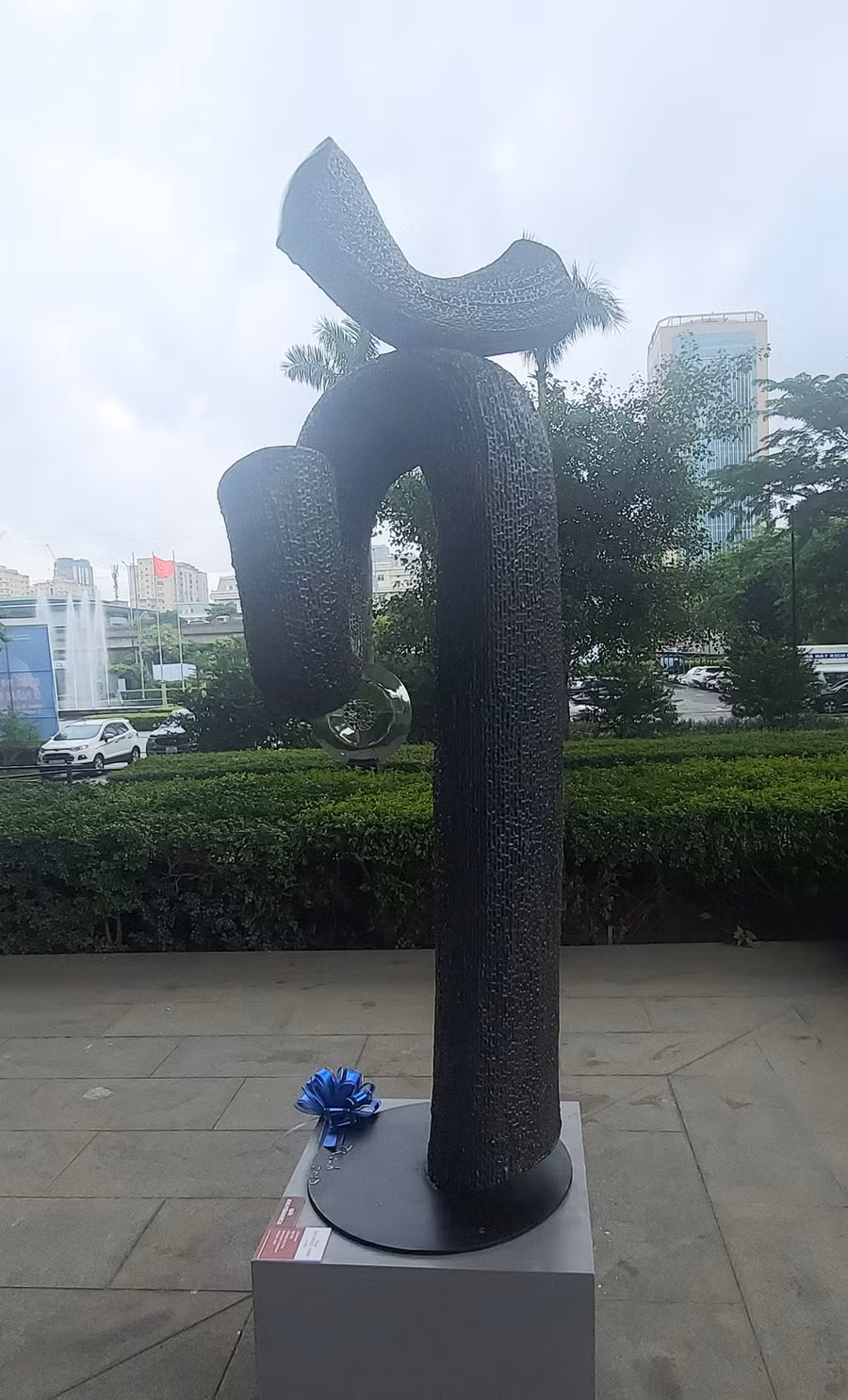 Triển lãm 5 năm Điêu khắc toàn quốc tại Bảo tàng Hà Nội mở cửa đến 10/10. Ảnh: Bình Thanh.