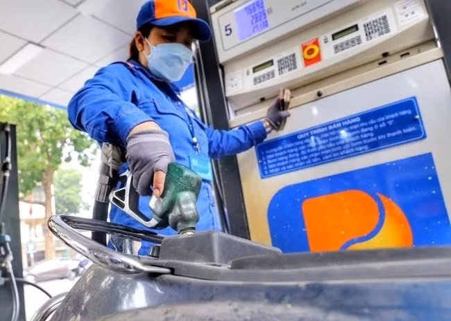 Giá xăng giảm mạnh từ 15h ngày 30/5