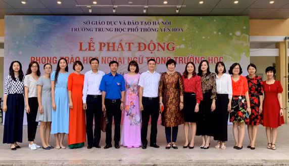 Các đại biểu tham gia lễ phát động.