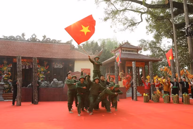 Lễ hội năm nay nằm trong chuỗi các sự kiện Kỷ niệm 70 năm Chiến thắng Điện Biên Phủ.