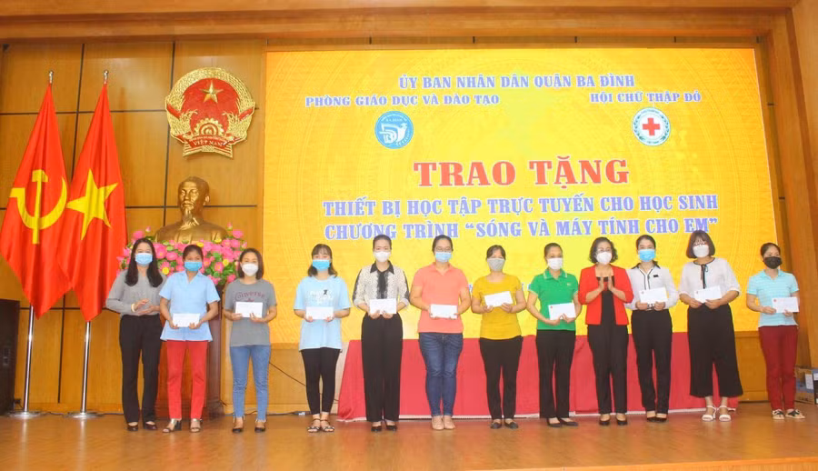 Hỗ trợ học sinh, giáo viên cùng vượt đại dịch Covid-19