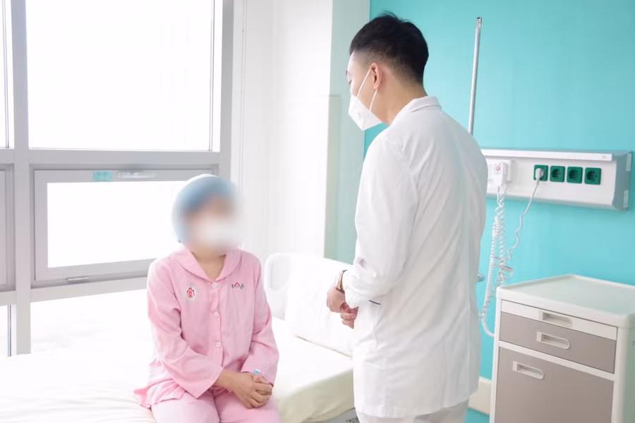 Sức khỏe của cô bệnh nhi hồi phục tốt, ra viện sau 5-6 ngày mổ.