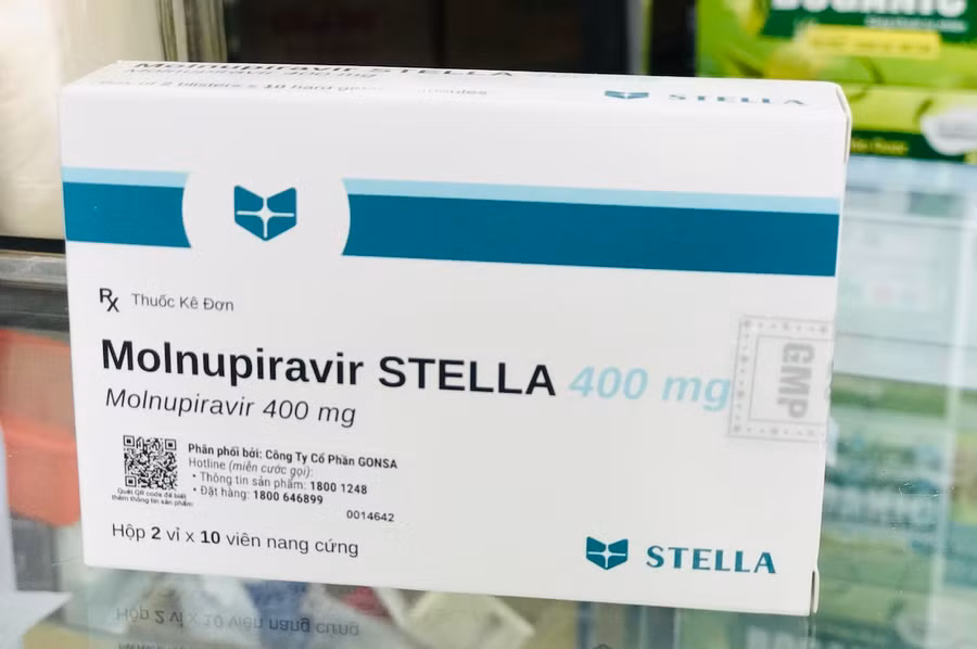 Thuốc kháng virus Molnupiravir được phát miễn phí cho F0 điều trị tại nhà. Ảnh: Internet.