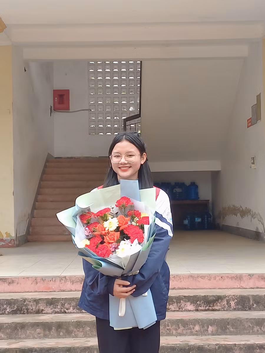 Nguyễn Thị Khánh Huyền - học sinh lớp 12A5, Trường THPT Nguyễn Văn Trỗi (huyện Lộc Hà, tỉnh Hà Tĩnh).