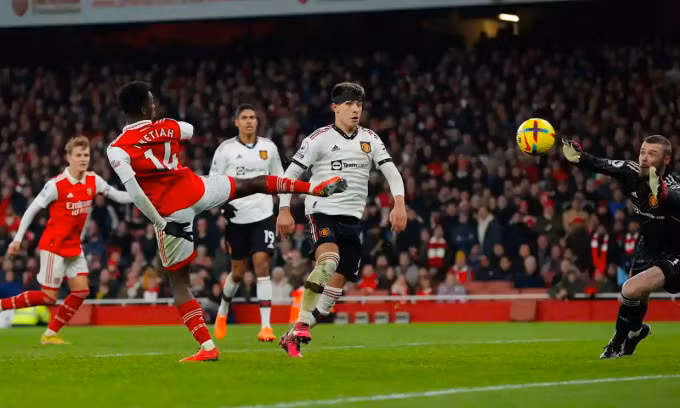 Arsenal thắng ngược Man Utd ở phút cuối vòng 21 Ngoại hạng Anh tối 22/1.