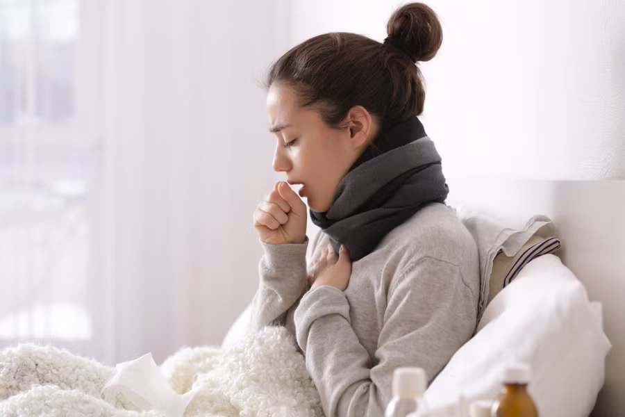 Mùa Đông nhiệt độ, độ ẩm giảm khiến cho hệ miễn dịch suy yếu. Ảnh minh họa: INT