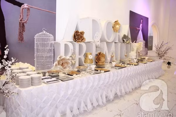 Cận cảnh tiệc cưới lãng mạn của Lê Thúy 8