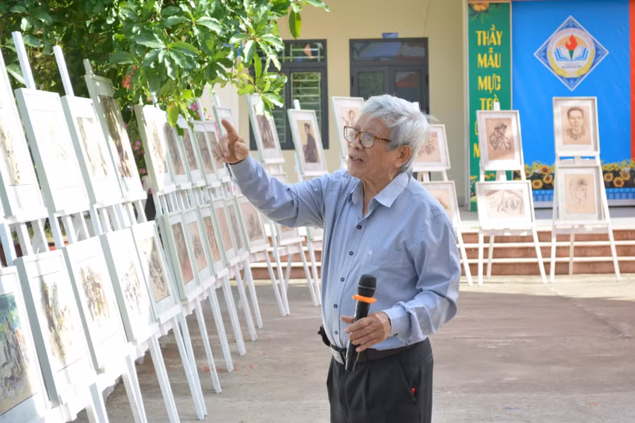 Họa sĩ Phạm Hồng.