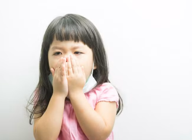 Trẻ chung sống với người lớn mắc bệnh lao sẽ có nguy cơ cao mắc bệnh. Ảnh minh họa.