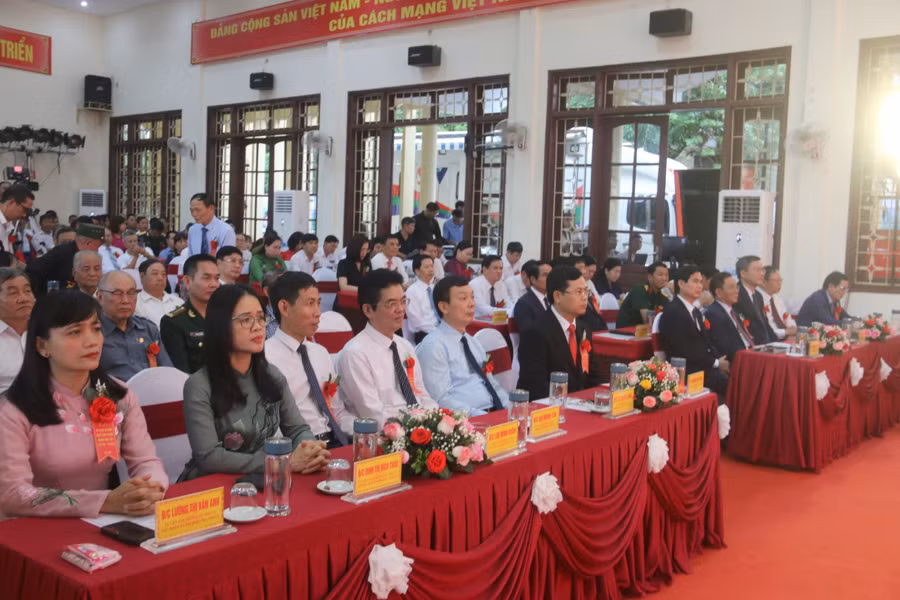 Các đại biểu tham dự Lễ kỷ niệm. Các đại biểu tham dự Lễ kỷ niệm.