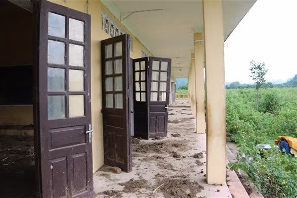 Phòng học dự kiến giờ đã thành “chuồng bò”.