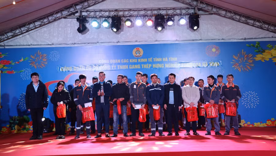 Công đoàn cơ sở công ty Formosa đã trao 84 suất quà dành cho 84 đoàn viên đang làm việc cống hiến trong công ty.