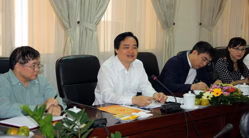 Tìm giải pháp hỗ trợ GD&ĐT tỉnh Ninh Thuận phát triển