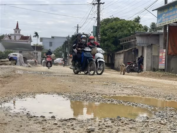 Tuyến đường đang thi công dở dang.