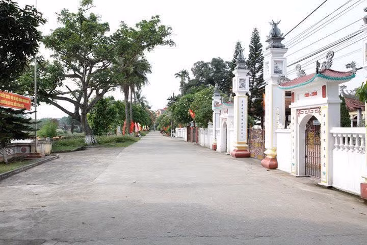 Hiện, làng Khả Lãm còn giữ bia đá ghi danh 99 nhà khoa bảng.