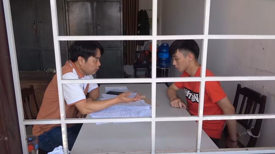 Công an TP Huế liên tiếp bắt giữ các đối tượng mua bán, tàng trữ ma tuý. (Ảnh: CACC).