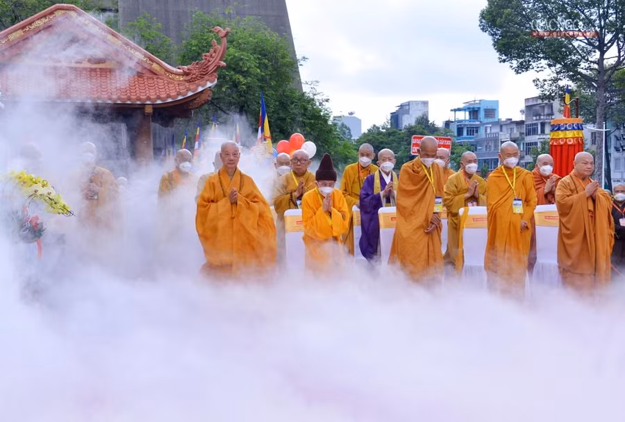Theo Hòa thượng Thích Trí Quảng cho biết mùa Phật đản năm nay được tổ chức trong không khí hân hoan sau hơn 2 năm ảnh hưởng bởi dịch bệnh Covid-19. Nguồn ảnh: Giác Ngộ.