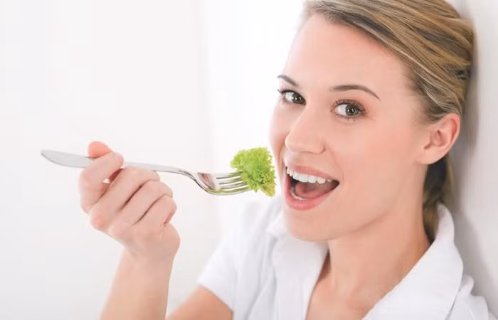 Nếu bạn bị táo bón hành hạ, chỉ cần uống một ly nước ép súp lơ. Các chất xơ trong đó sẽ giảm bớt bất bên trong hệ tiêu hóa của bạn. Nếu bạn bị táo bón hành hạ, chỉ cần uống một ly nước ép súp lơ. Các chất xơ trong đó sẽ giảm bớt bất bên trong hệ tiêu hóa của bạn.