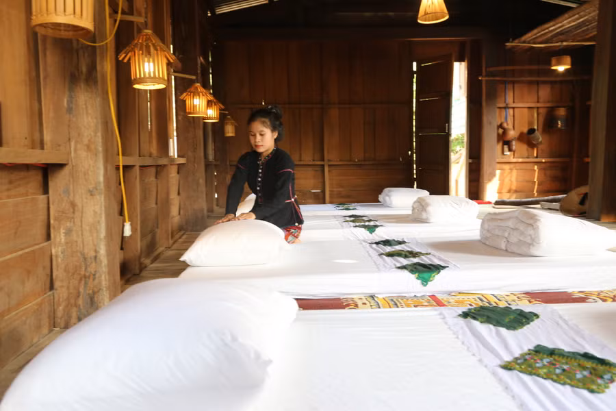Mô hình homestay của gia đình chị Hồ Thị Thiết thu hút được nhiều khách đến lưu trú. Mô hình homestay của gia đình chị Hồ Thị Thiết thu hút được nhiều khách đến lưu trú.
