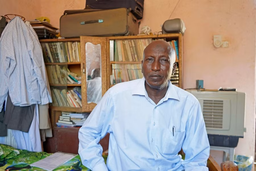 Các gia đình tại Sudan đang gặp khó khăn về kinh tế nghiêm trọng. Các gia đình tại Sudan đang gặp khó khăn về kinh tế nghiêm trọng.