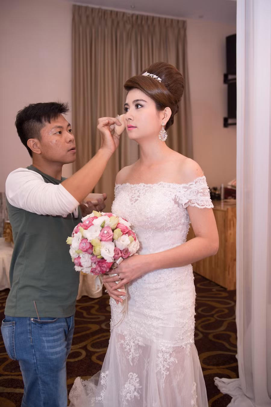 Thanh Duy, Kha Ly bật khóc trong hôn lễ vì MC Đại Nghĩa