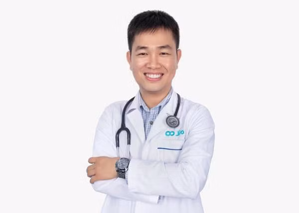 Bác sĩ Hoàng Quốc Tưởng.