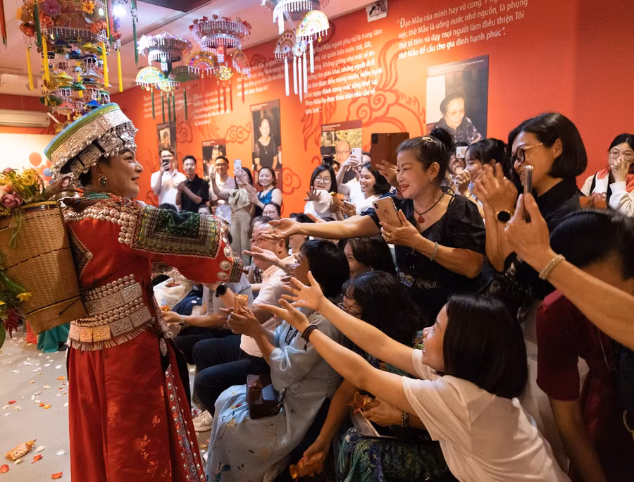 Bảo tàng Phụ nữ Việt Nam kéo công chúng đến gần hơn với sự kiện văn hóa để tương tác trực tiếp. Bảo tàng Phụ nữ Việt Nam kéo công chúng đến gần hơn với sự kiện văn hóa để tương tác trực tiếp.