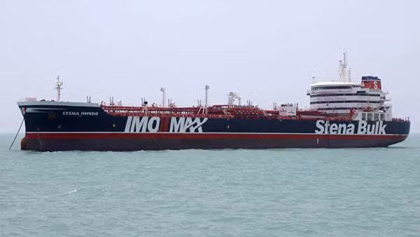 Tàu chở dầu Stena Impero của Anh bị bắt giữ bởi Hải quân của Vệ binh Cách mạng Hồi giáo ở eo biển Hormuz.