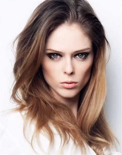 Những mỹ nhân ngồi “ghế nóng” Miss Universe 2021 ảnh 1