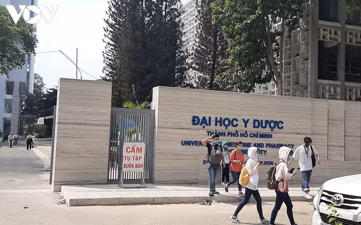 Nhiều trường ĐH “khuyết” hiệu trưởng: Ăn đong đến bao giờ?