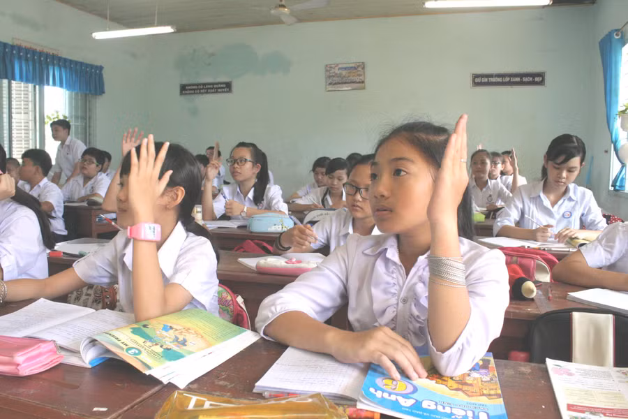 Học sinh Trường THCS Kim Hồng, TP Cao Lãnh (Đồng Tháp). Học sinh Trường THCS Kim Hồng, TP Cao Lãnh (Đồng Tháp).