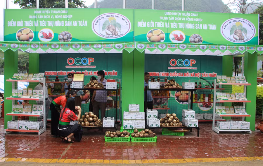 Huyện Thuận Châu tập trung phát triển sản phẩm OCOP và hình thành chuỗi sản xuất theo chuỗi giá trị gắn với chế biến và tiêu thụ sản phẩm. Huyện Thuận Châu tập trung phát triển sản phẩm OCOP và hình thành chuỗi sản xuất theo chuỗi giá trị gắn với chế biến và tiêu thụ sản phẩm.