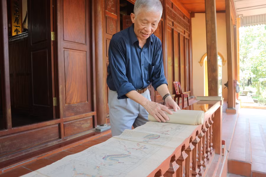 Giáo sư, Tiến sĩ khoa học, Viện sĩ Nguyễn Huy Mỹ - hậu duệ đời thứ 16 của dòng họ Nguyễn Huy.