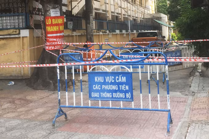 Một khu vực phong tỏa ở thành phố Nha Trang. Ảnh: Báo Khánh Hòa. n