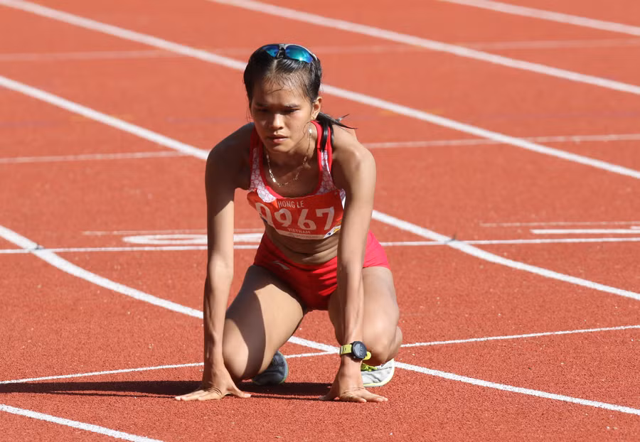Phạm Thị Hồng Lệ để lại ấn tượng về nghị lực tại SEA Games 30. Ảnh: ITN. Phạm Thị Hồng Lệ để lại ấn tượng về nghị lực tại SEA Games 30. Ảnh: ITN.