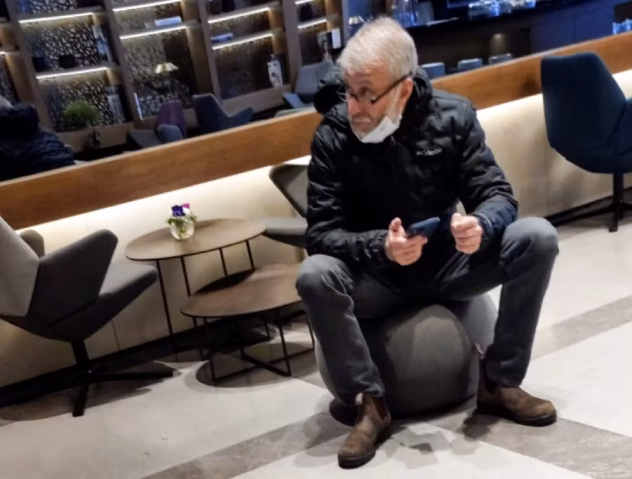 Tỷ phú Abramovich được cho là có triệu chứng trúng độc tại Ukraine hồi đầu tháng 3. Ảnh: SunSport.