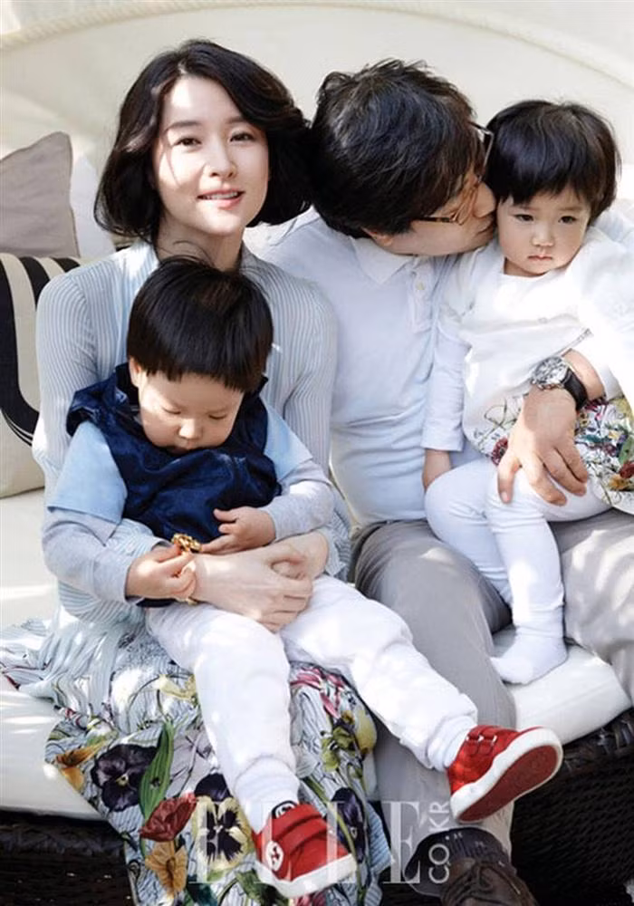 Lộ hình ảnh hiếm hoi của chồng đại gia 70 tuổi và con trai của nàng Dae Jang Geum Lee Young Ae-3